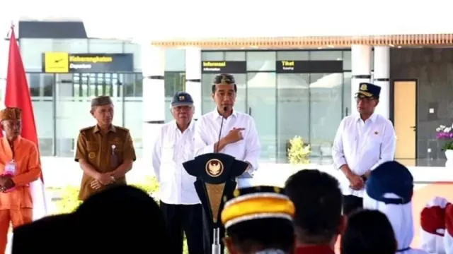 Resmikan Bandara Panua di Gorontalo, Presiden Jokowi Komplain Soal Panjang Landasan - GenPI.co