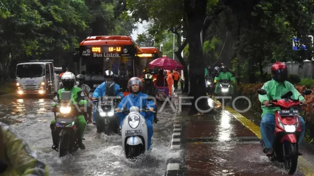 BMKG: 26 Provinsi Diprakirakan Diguyur Hujan Lebat - GenPI.co