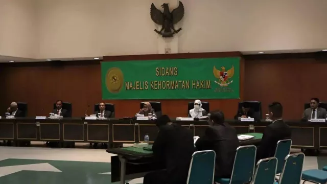 Seorang Hakim di Sumatera Utara Diberhentikan KY Karena Selingkuh - GenPI.co