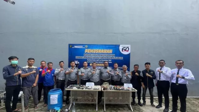 Telepon Seluler Napi Lapas Nyomplong Sukabumi Dimusnahkan - GenPI.co Telepon Seluler Napi Lapas Nyomplong Sukabumi Dimusnahkan - GenPI.co