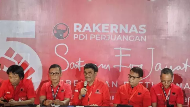 Jokowi dan Gibran Tak Hadir, PDIP: Rakernas untuk Internal Partai - GenPI.co