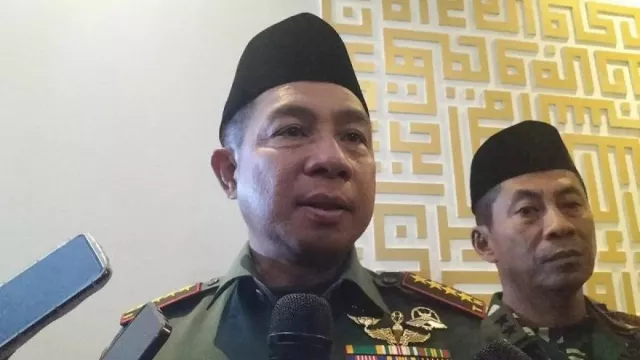 Panglima TNI Ancam Pecat Anggota yang Terlibat Judi Online - GenPI.co