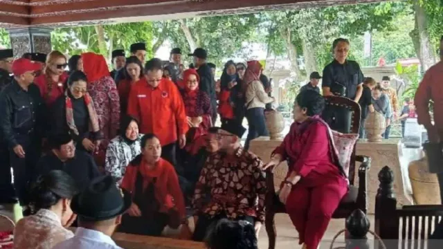 Isu Usung Risma di Pilkada Jawa Timur, PDIP: Masih Konsolidasi - GenPI.co