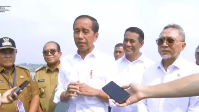 Soal Super Koalisi Bobby Nasution, Jokowi: Partai-partai Itu Pintar-pintar - GenPI.co