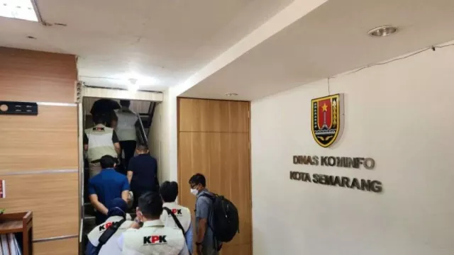 Usut 3 Kasus Korupsi, Sejumlah Kantor Dinas di Kota Semarang Digeledah KPK - GenPI.co Usut 3 Kasus Korupsi, Sejumlah Kantor Dinas di Kota Semarang Digeledah KPK - GenPI.co