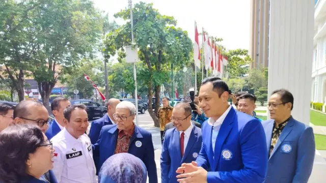 AHY Jalani Ujian Calon Doktoral di Unair - GenPI.co AHY Jalani Ujian Calon Doktoral di Unair - GenPI.co