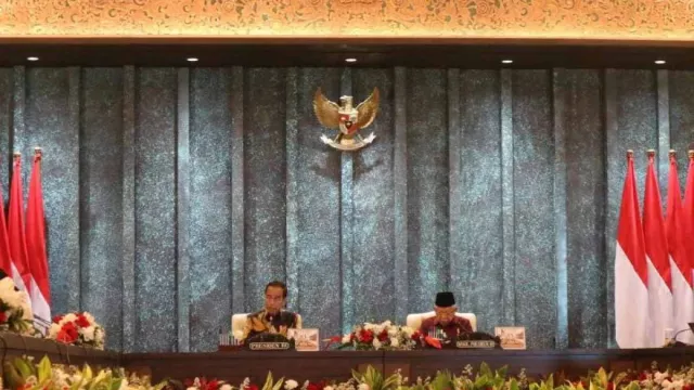 Minta Menteri Tidak Timbulkan Gejolak, Jokowi: Jangan Buat Kebijakan Ekstrem - GenPI.co