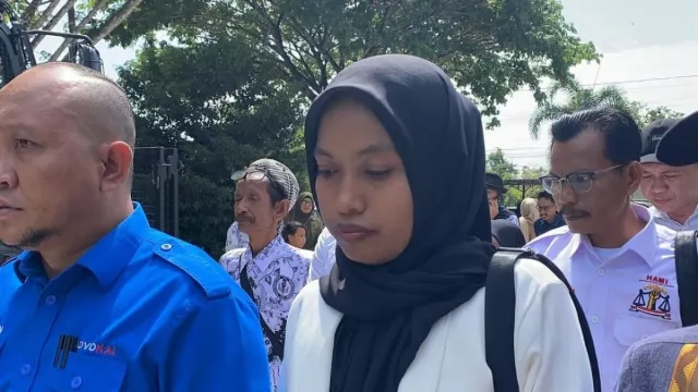 Guru Honorer di Konawe Selatan yang Dituduh Aniaya Siswa Akan Diangkat Jadi PPPK - GenPI.co Guru Honorer di Konawe Selatan yang Dituduh Aniaya Siswa Akan Diangkat Jadi PPPK - GenPI.co