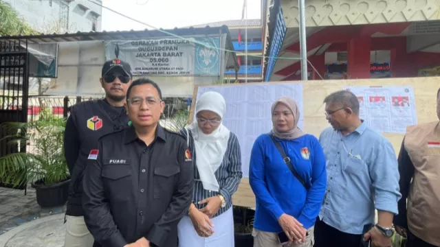 Puadi Turun Langsung Awasi Pemungutan Suara di TPS 028 SD Sukabumi Utara - GenPI.co