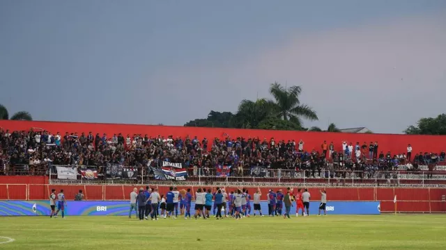 Jelang Lawan Persita Tangerang, Arema FC Ditinggal 7 Pemain Kunci - GenPI.co