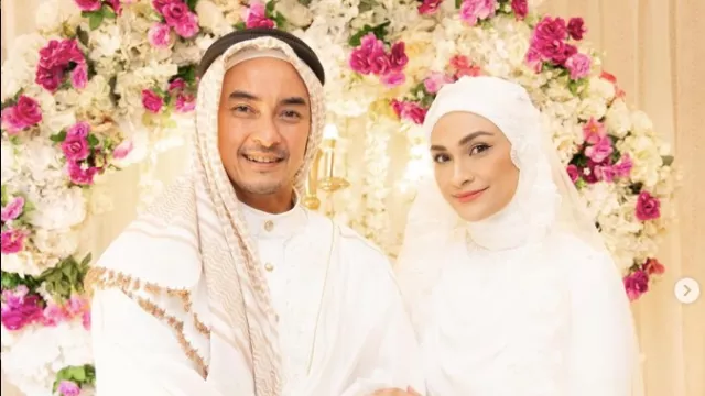 Zumi Zola dan Putri Zulhas Resmi Menikah di Madinah, Maskawin Emas 13 Gram - GenPI.co