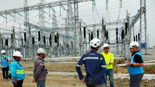 PLN Selesaikan Sistem Kelistrikan Baru untuk Dukung Data Center di GIIC Cikarang - GenPI.co