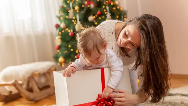 5 Hadiah Natal untuk Ibu Baru, Mudah Didapat dan Terjangkau - GenPI.co