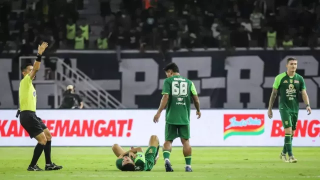 Paul Munster Kritik Jadwal Padat Liga 1, Kelelahan Bayangi Pemain Persebaya Surabaya - GenPI.co