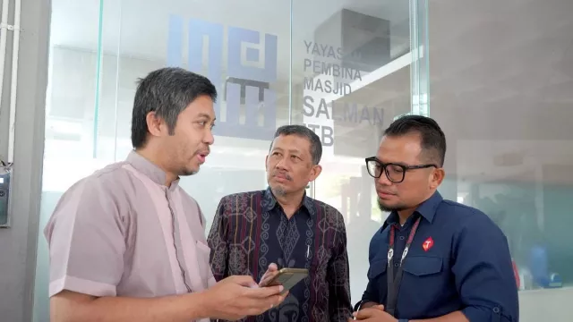 Telkomsel Berikan CSR Pengembangan Ekosistem Digital Salman ITB - GenPI.co