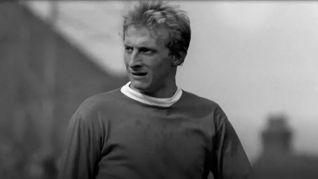 Kabar Duka, Legenda Manchester United Denis Law Meninggal Dunia - GenPI.co