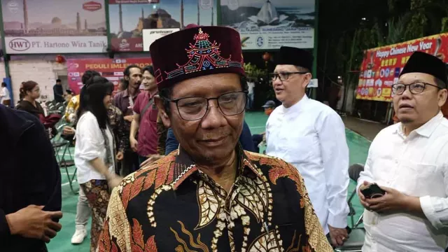 Hasto Kristiyanto Belum Ditahan KPK, Mahfud MD: Nggak Apa-apa - GenPI.co