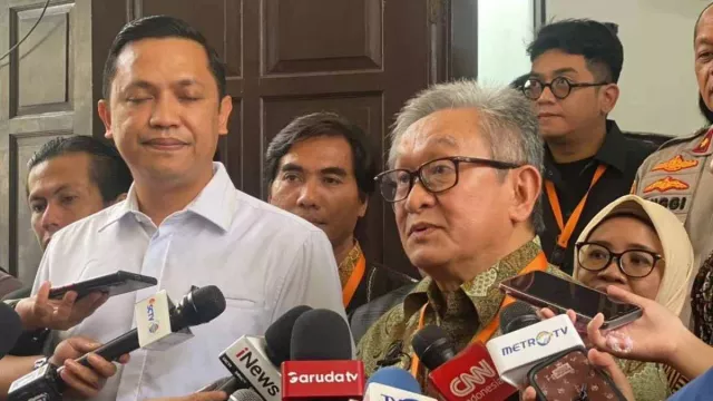 Kuasa Hukum Hasto Kristiyanto Pertanyakan Bukti KPK soal Penetapan Tersangka - GenPI.co