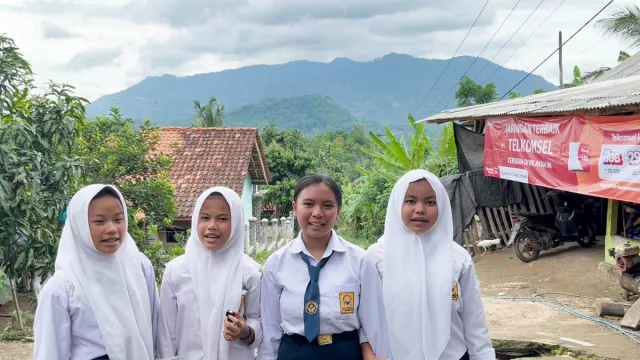 Telkomsel Perluas Cakupan Jaringan hingga Pelosok Kabupaten Cianjur - GenPI.co