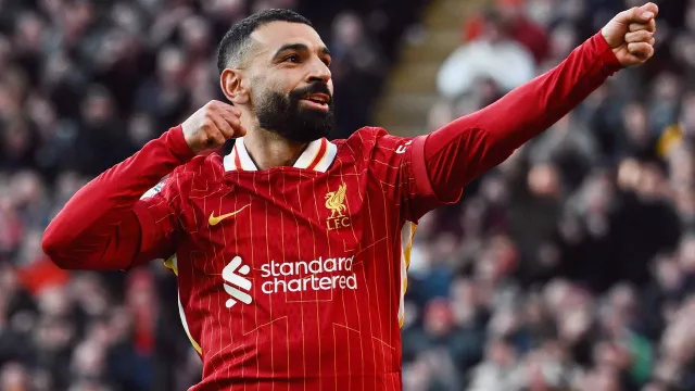 Mohamed Salah Diincar Arab Saudi, Arne Slot Harap-harap Cemas - GenPI.co