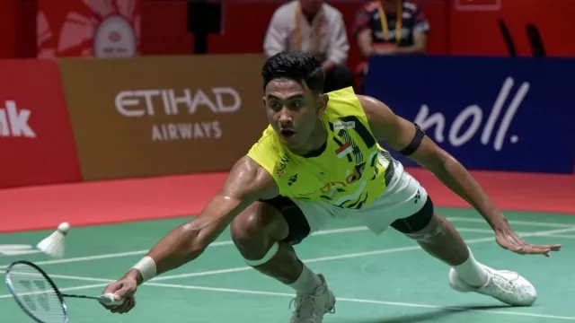 Singkirkan Unggulan Kedua, Alwi Farhan Amankan 1 Tiket ke Perempat Final Thailand Masters 2025 - GenPI.co