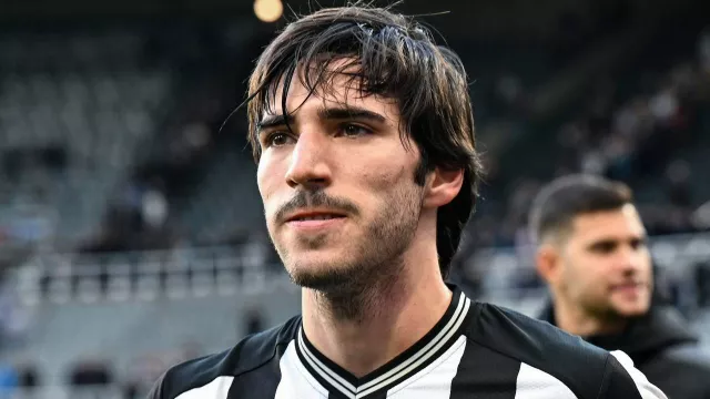 Diincar Juventus, Sandro Tonali Tidak Akan Pulang ke Italia - GenPI.co