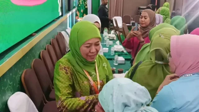 Lima Periode Berturut-turut! Khofifah Kembali Pimpin Muslimat NU 2025-2030 - GenPI.co