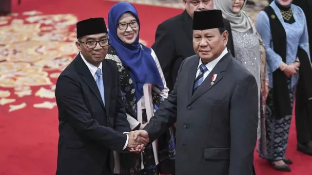 Gantikan Prof Satryo, Prof Brian Yuliarto Resmi Jabat Mendiktisaintek - GenPI.co