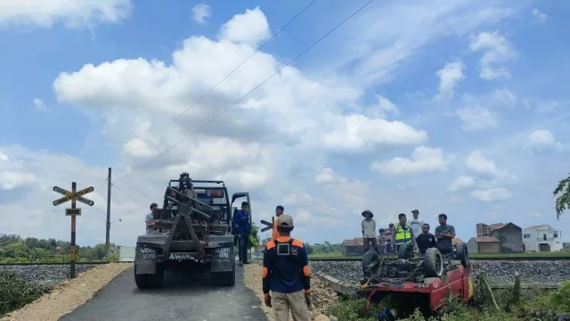 Kecelakaan KA Batara Kresna, Daop 6 Ingatkan Pengguna Jalan Patuhi Aturan di Perlintasan Sebidang - GenPI.co