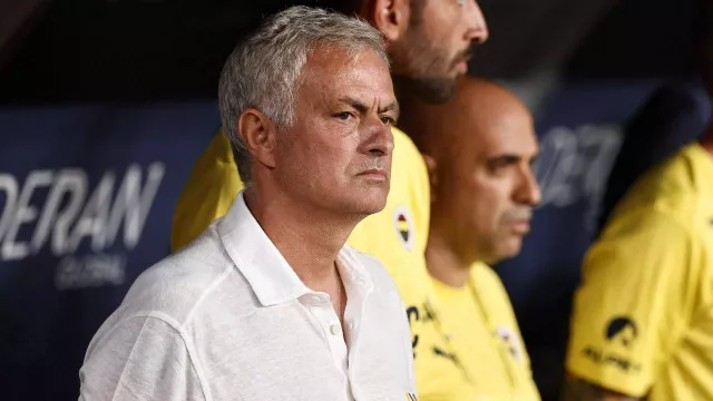 Perang Dimulai, Petinggi Galatasaray Ingin Jose Mourinho Dihukum karena Rasis - GenPI.co