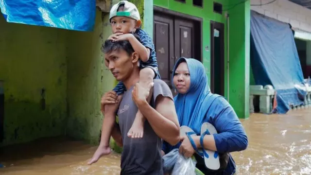 Jakarta Dikepung Banjir! 4 Wilayah Terendam, 114 RT Terdampak - GenPI.co