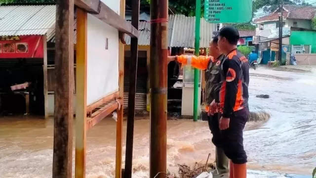 Sukabumi Diterjang Banjir dan Longsor, 1 Warga Meninggal lalu 7 Orang Masih Hilang - GenPI.co