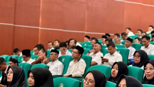 Alhamdulillah! Tunjangan 120.067 Guru PAI dan Pengawas Cair Sebelum Lebaran - GenPI.co