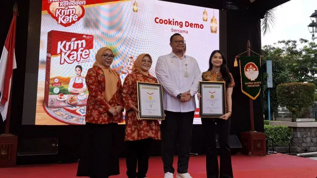 Masak Takjil Serentak Bareng DWP, Krim Kafe Cetak Rekor MURI - GenPI.co Masak Takjil Serentak Bareng DWP, Krim Kafe Cetak Rekor MURI - GenPI.co
