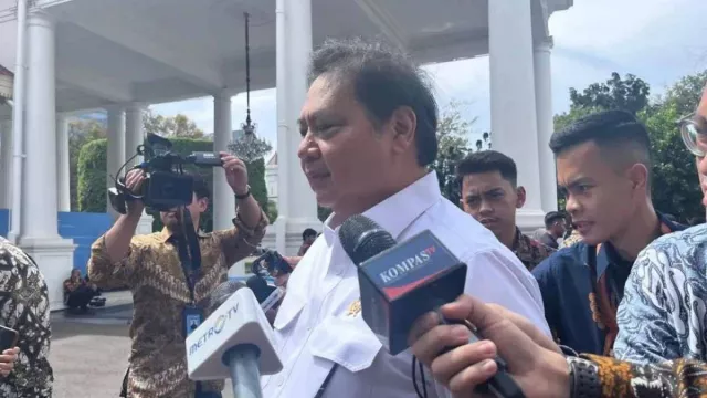 Prabowo Panggil Menteri dan Bos Himbara, Airlangga Hartarto: Bahas Keuangan Inklusif - GenPI.co Prabowo Panggil Menteri dan Bos Himbara, Airlangga Hartarto: Bahas Keuangan Inklusif - GenPI.co