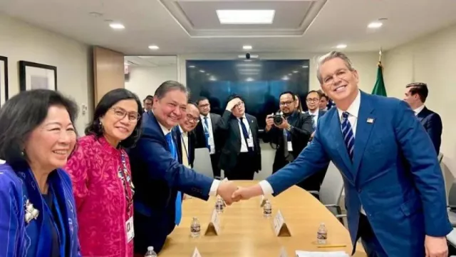 Airlangga Jumpa Menkeu AS Bahas Tarif Resiprokal - GenPI.co Airlangga Jumpa Menkeu AS Bahas Tarif Resiprokal - GenPI.co