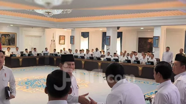 Prabowo Singgung Ijazah Palsu di Sidang Kabinet, Pengamat: Tidak Ada Urgensinya - GenPI.co Prabowo Singgung Ijazah Palsu di Sidang Kabinet, Pengamat: Tidak Ada Urgensinya - GenPI.co