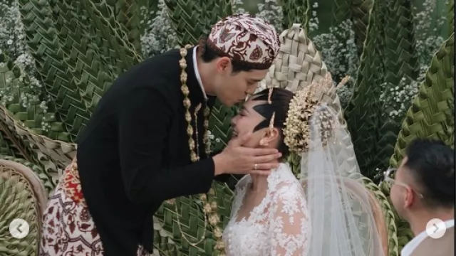 Luna Maya Menikah, Raffi Ahmad Teringat Awal Kerja Bareng Maxime Bouttier - GenPI.co Luna Maya Menikah, Raffi Ahmad Teringat Awal Kerja Bareng Maxime Bouttier - GenPI.co