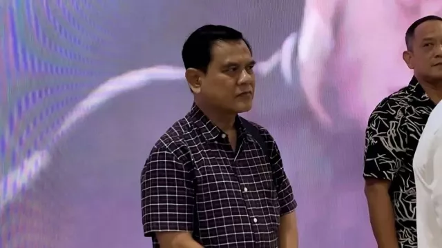 Akhirnya Ijazah Asli Jokowi Diserahkan ke Polri, Dibawa Adik Ipar - GenPI.co Akhirnya Ijazah Asli Jokowi Diserahkan ke Polri, Dibawa Adik Ipar - GenPI.co