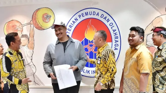 Kemenpora Dukung Inisiatif Kota Tegal Tingkatkan Fasilitas Olahraga - GenPI.co Kemenpora Dukung Inisiatif Kota Tegal Tingkatkan Fasilitas Olahraga - GenPI.co