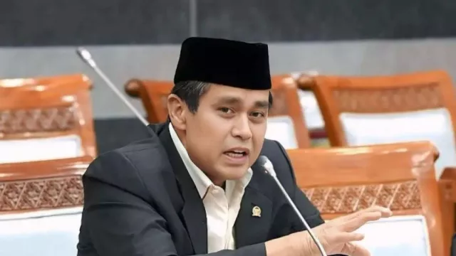Buntut Temuan 36 Calon Haji Ilegal, DPR RI Beri Desakan Tegas ke Aparat - GenPI.co Buntut Temuan 36 Calon Haji Ilegal, DPR RI Beri Desakan Tegas ke Aparat - GenPI.co
