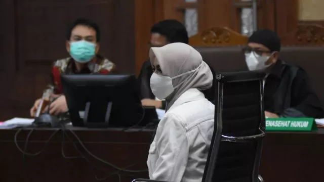 Geledah Rumah Kasus Suap Eks Bupati Kuker, KPK Sita Rp788 Juta hingga 41.300 Dolar AS - GenPI.co Geledah Rumah Kasus Suap Eks Bupati Kuker, KPK Sita Rp788 Juta hingga 41.300 Dolar AS - GenPI.co
