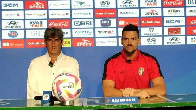 Teco Bocorkan Pelatih Baru Bali United, Pemain Diminta Kerja Keras - GenPI.co Teco Bocorkan Pelatih Baru Bali United, Pemain Diminta Kerja Keras - GenPI.co