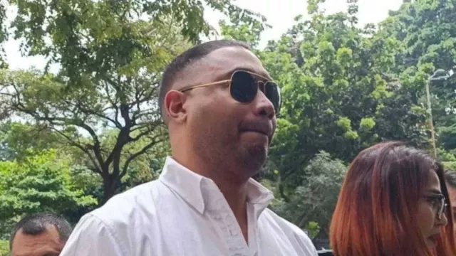 Rayen Pono Tak Terima Maaf Ahmad Dhani, Fasenya Sudah Lewat - GenPI.co Rayen Pono Tak Terima Maaf Ahmad Dhani, Fasenya Sudah Lewat - GenPI.co