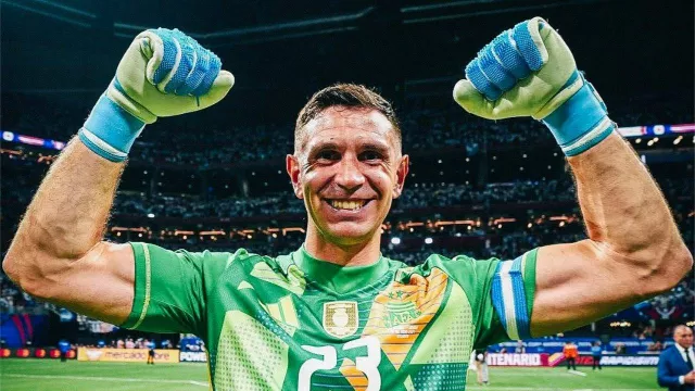 Jual Andre Onana, Manchester United Datangkan Emiliano Martinez - GenPI.co Jual Andre Onana, Manchester United Datangkan Emiliano Martinez - GenPI.co