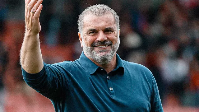 Ange Postecoglou Tak Peduli Rekor Kemenangan Tottenham Hotspur atas Manchester United - GenPI.co Ange Postecoglou Tak Peduli Rekor Kemenangan Tottenham Hotspur atas Manchester United - GenPI.co