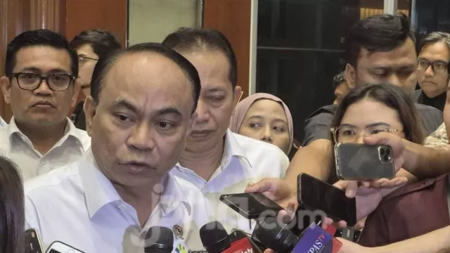 Dituntut Mohon Maaf Oleh PDIP, Budi Arie Setiadi Bilang Nanti - GenPI.co Dituntut Mohon Maaf Oleh PDIP, Budi Arie Setiadi Bilang Nanti - GenPI.co