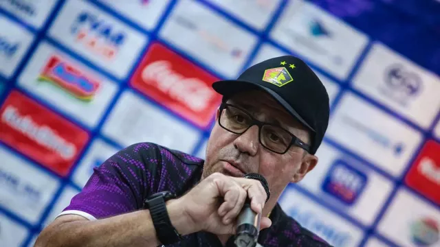 Manajemen Persik Kediri Evaluasi Total Tim, Pelatih Marcelo Rospide Dilepas - GenPI.co Manajemen Persik Kediri Evaluasi Total Tim, Pelatih Marcelo Rospide Dilepas - GenPI.co