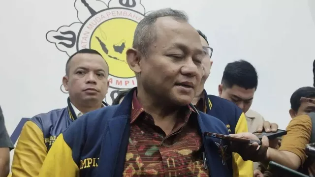 Golkar Khawatir Negara Tak Sanggup Bayar soal Biaya SD dan SMP Digratiskan - GenPI.co Golkar Khawatir Negara Tak Sanggup Bayar soal Biaya SD dan SMP Digratiskan - GenPI.co