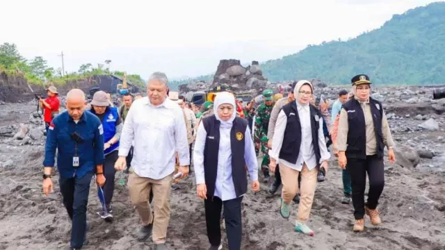 Tingkat Kepuasan Warga ke Khofifah Lebih Tinggi Dibanding Pramono Anung - GenPI.co Tingkat Kepuasan Warga ke Khofifah Lebih Tinggi Dibanding Pramono Anung - GenPI.co